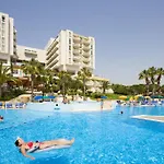 Fantasia Deluxe Hotel