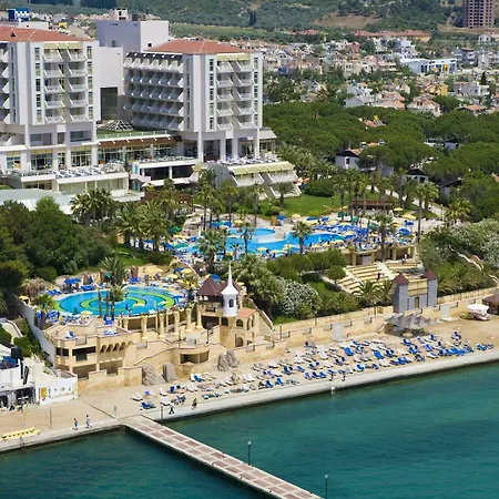 Fantasia Deluxe 5* Kusadası