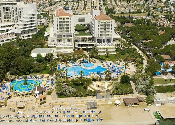 Hotell Fantasia Deluxe 5*