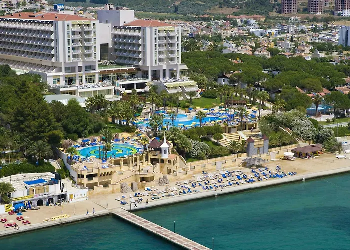 Fantasia Deluxe 5* Kusadası