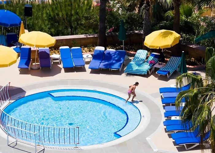 Hotell Fantasia Deluxe 5*