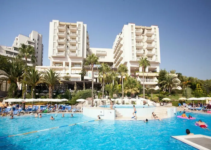 Fantasia Deluxe 5* Kusadası